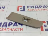 Накладка кнопки стеклоподъемника задней левой SsangYong Kyron 7325009000