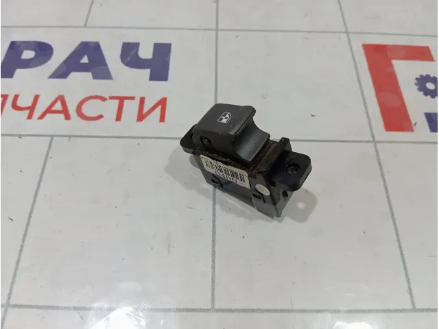 Кнопка стеклоподъемника заднего SsangYong Kyron 8584009000HCC