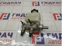 Цилиндр тормозной главный SsangYong Rexton 4854008C10
