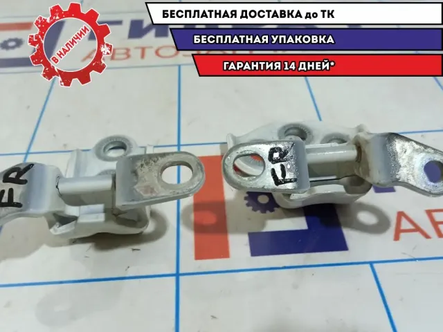 Петли двери передней левой Ssang Yong Actyon New . Комплект.