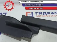 Накладка порога задняя левая внутренняя Ssang Yong Actyon New 7747034000. Потерстости.