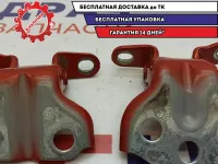 Петли двери задней правой Ssang Yong Actyon New . Комплект.