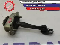 Ограничитель двери правый Ssang Yong Actyon New 7136034001.