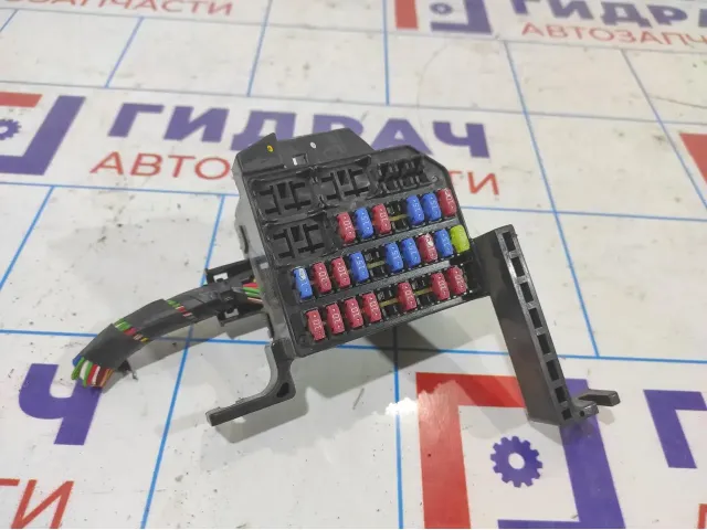 Блок предохранителей салонный Ssang Yong Actyon New 8295234000.