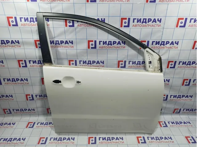 Дверь передняя правая Ssang Yong Actyon New 6202134003. Мелкие сколы ЛКП.