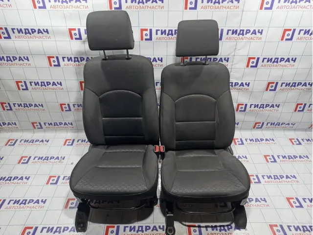 Комплект сидений Ssang Yong Actyon New . С обогревом передних сидений.