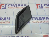 Заглушка бампера правая Ssang Yong Actyon New 8320234101.