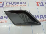 Заглушка бампера левая Ssang Yong Actyon New 8320134101. Дефект.