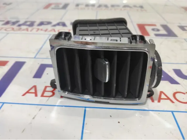 Дефлектор воздушный центральный правый Ssang Yong Actyon New 6962A34001.