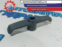 Ручка открывания багажника внутренняя Ssang Yong Kyron 7143109000ABQ. Дефект.