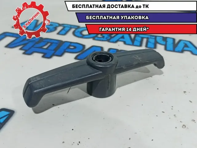 Ручка открывания багажника внутренняя Ssang Yong Kyron 7143109000ABQ. Дефект.