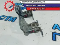 Петли двери передней правой Ssang Yong Kyron .