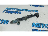 Рейка топливная (рампа) Ssang Yong Kyron 6640700195. Сломана фишка.