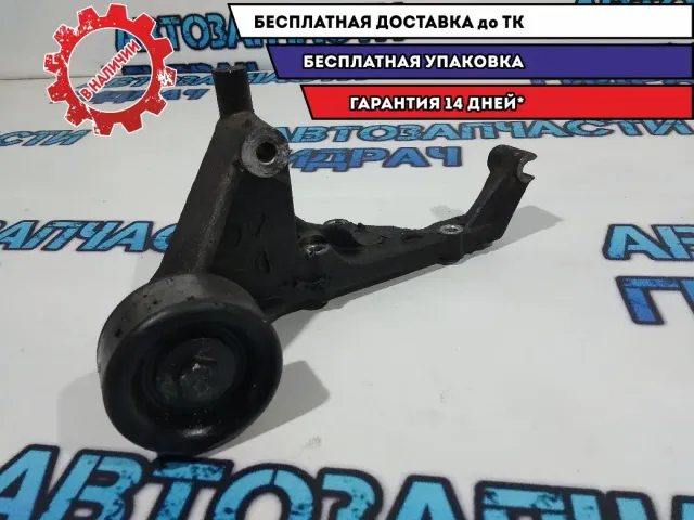 Ролик с кронштейном Hyundai H1/Grand Starex