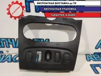 Накладка декоративная Renault Sandero Stepway 2 275002137R.