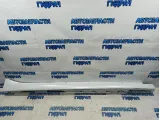 Накладка порога правая Toyota Camry XV70, 9 поколение  7585106360. Царапины.