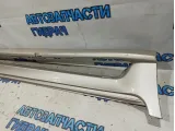 Накладка порога правая Lexus LX570 J200, 3 поколение. 2-й рестайлинг  5177360230. Царапины.
