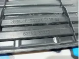 Накладка заднего бампера Toyota Land Cruiser J200, 11 поколение  5216260040. Царапины. Сломано несколько креплений.