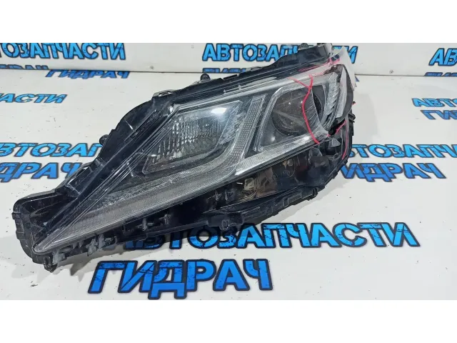 Фара левая Toyota Camry XV70, 9 поколение  8115033D31. Дефект. Сломаны корпус и стекло. Повреждены крепления.