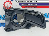 Накладка бампера переднего правая Toyota Highlander  814810E190. Потертости.