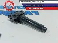 Форсунка омывателя фары Toyota Camry XV70, 9 поколение 8520733120. Дефект.