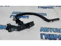 Петля крышки багажника правая Toyota Camry, XV70, 9 поколение 64510-33181 Новая.