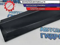 Накладка двери задней правой Toyota Rav4, XA40, 4 поколение 75077-42020. Царапины.