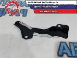 Кронштейн передней панели Toyota Camry 53211-33081. Новый.