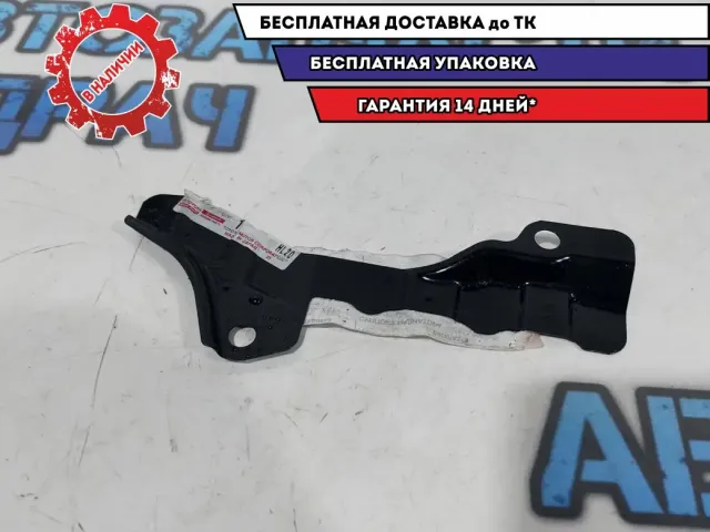 Кронштейн передней панели Toyota Camry 53211-33081. Новый.