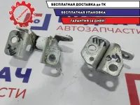 Петли двери задней правой Jeep Grand Cherokee  . Пара.