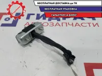 Ограничитель двери задний правый Toyota Camry XV50  6863006091.