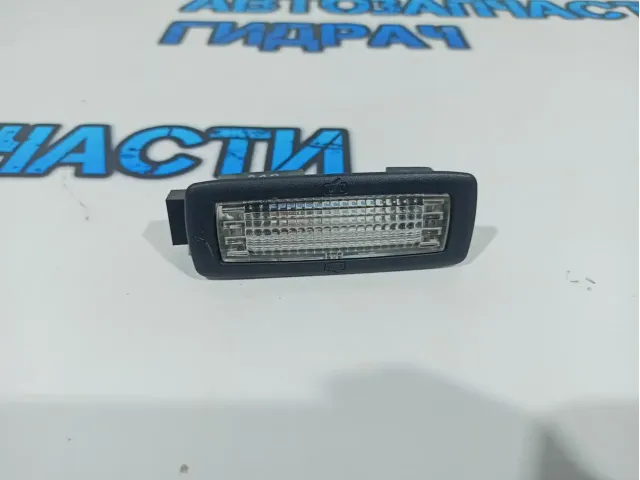 Плафон салонный Subaru Tribeca 84671-XA000.