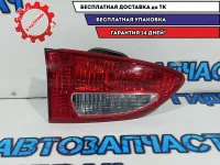 Фонарь задний внутренний правый Subaru Tribeca 84251-XA12A. Дефект.