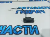 Кнопка открывания багажника Subaru Tribeca.