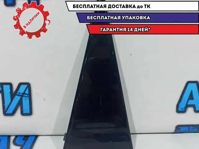 Накладка двери задней правой Subaru Tribeca 62134-XA02A.