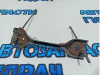 Крепление АКБ Subaru Tribeca.