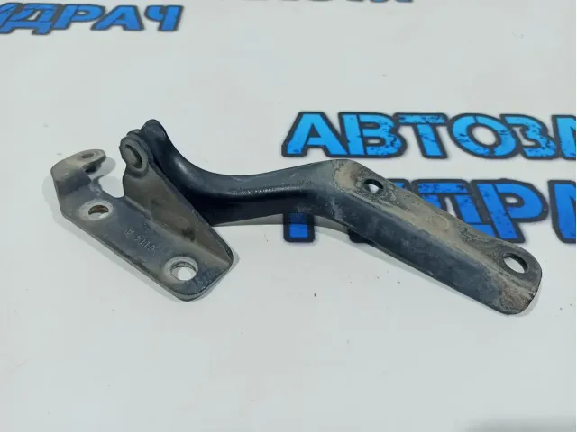 Петля капота правая Subaru Tribeca 57260-XA00A-9P.