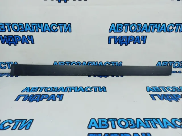 Молдинг передней правой двери Subaru Tribeca 91112-XA04A.