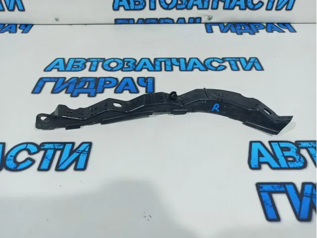 Направляющая переднего бампера правая Subaru Tribeca 57707-XA02A.