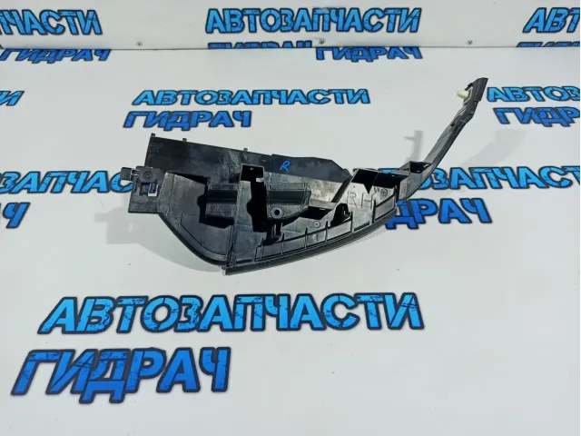 Кронштейн заднего бампера правый Subaru Tribeca 57707-XA06A.