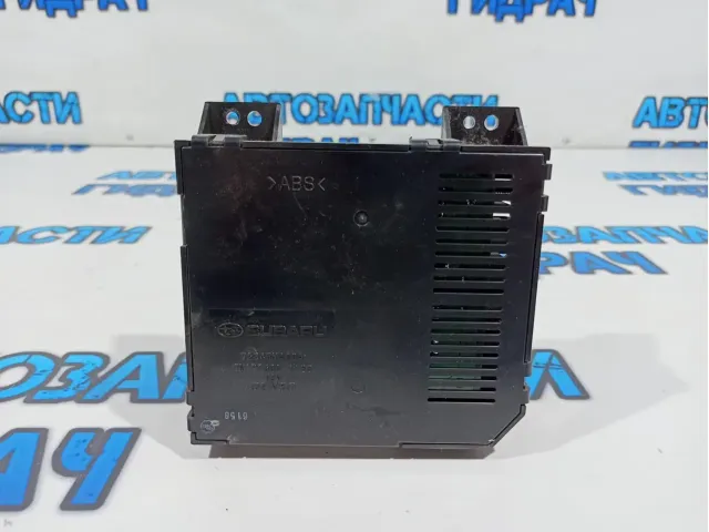 Блок управления климатической установкой Subaru Tribeca 72343-XA00A.