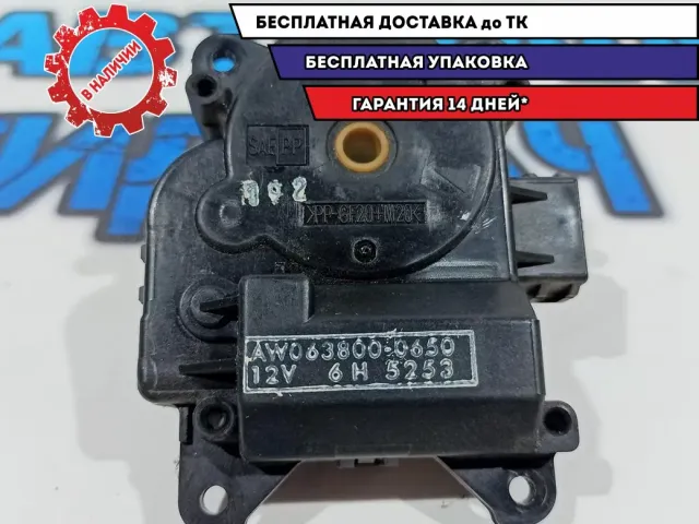 Моторчик заслонки отопителя Subaru Tribeca 72131-XA02.