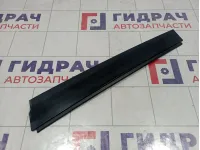Накладка двери задней правой Subaru Forester (SK/S14) 63563SJ020