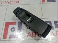 Кнопка стеклоподъемника переднего правого Subaru Forester (SK/S14) 83071FL270