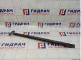 Амортизатор двери багажника правый Subaru Forester (SK/S14) 63320SJ000
