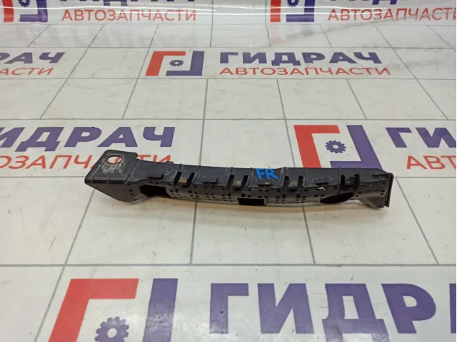 Кронштейн переднего бампера правый Subaru Forester (SK/S14)