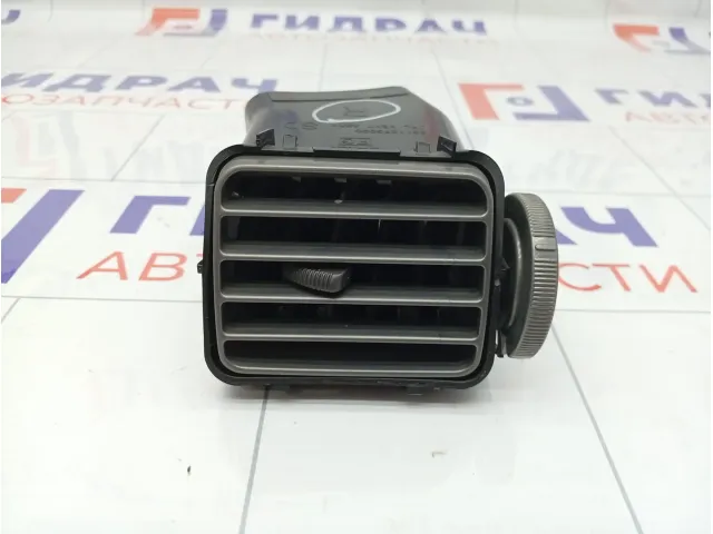 Дефлектор воздушный правый Subaru Forester 66110FG003