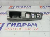 Накладка блока управления стеклоподъемниками Subaru Forester
