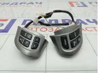 Блок кнопок в рулевое колесо Subaru Forester 83154FG040