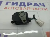 Моторчик заслонки отопителя (печки) Subaru Forester T1013878J